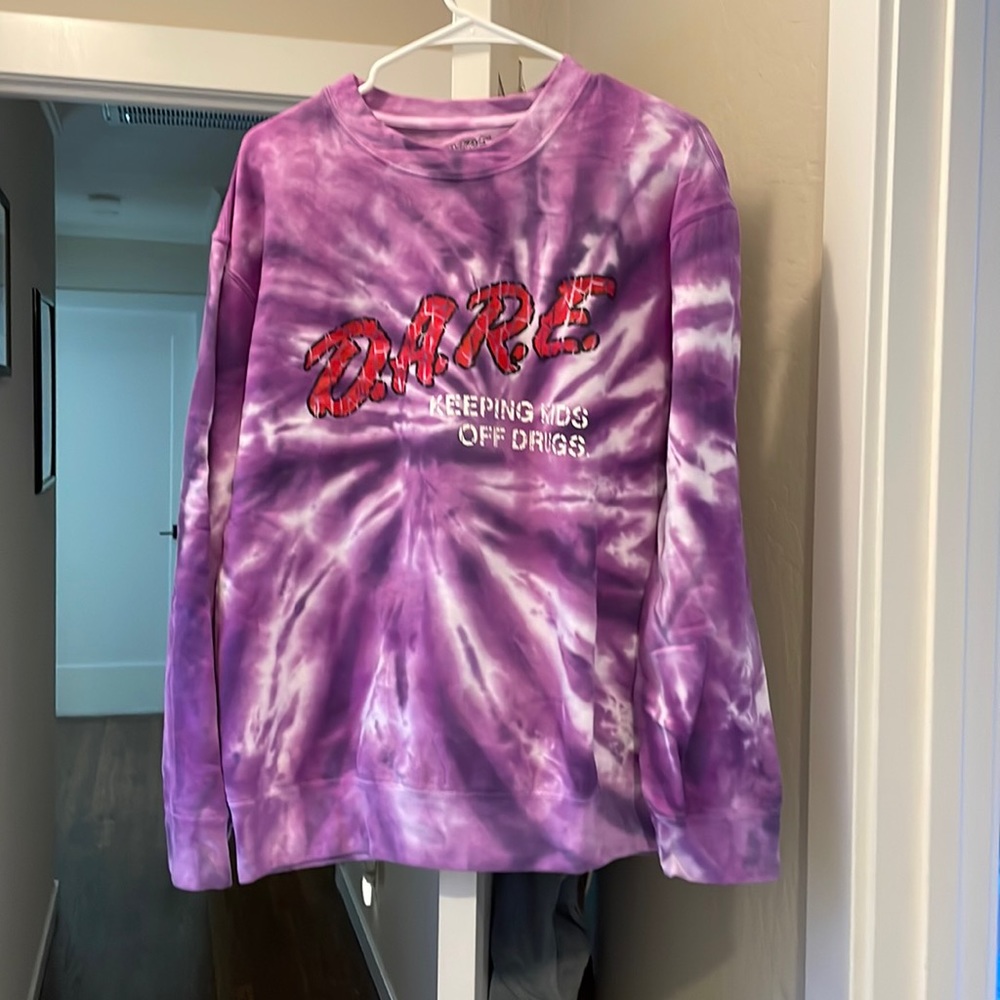 DARE retro sweater size large